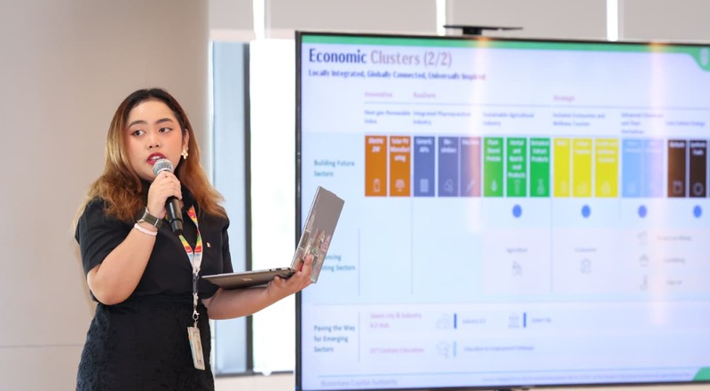 kerja sama akademis antara Otorita Ibu Kota Nusantara, Leiden&ndash;Delft&ndash;Erasmus Universities (LDE), dan Universitas Mulawarman, Otorita IKN membuka ruang pembelajaran langsung bagi generasi muda di Auditorium Kantor Balai Kota Otorita IKN, KIPP Nusantara, Kamis (5/2/2026). (Dok IKN)