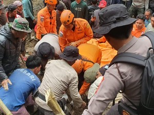 Tukang Potong Bambu yang Tertimbun Longsor di Kintamani Ditemukan Tewas