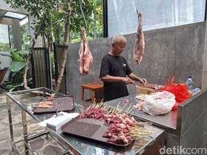 Sate Sineureut Hadori, Menu Rebutan Pecinta Kambing di Bandung