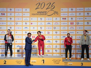 Karateka Zaskia Putri Boyong Emas di Youth League 2026