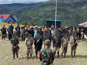 3 Anggota OPM di Kiwirok Nyatakan Kembali ke NKRI, Serahkan 1 Pucuk Senjata