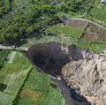 Potret Sinkhole di Aceh Membesar, Ladang Pertanian Amblas