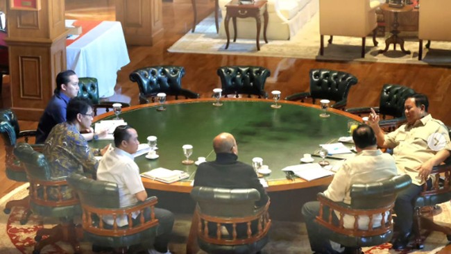 Prabowo Panggil Airlangga-Purbaya ke Hambalang, Bahas 2 Poin Ini