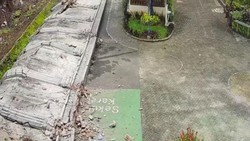 Heboh Tembok Panjang Roboh ke Area SMPN 182 Jaksel