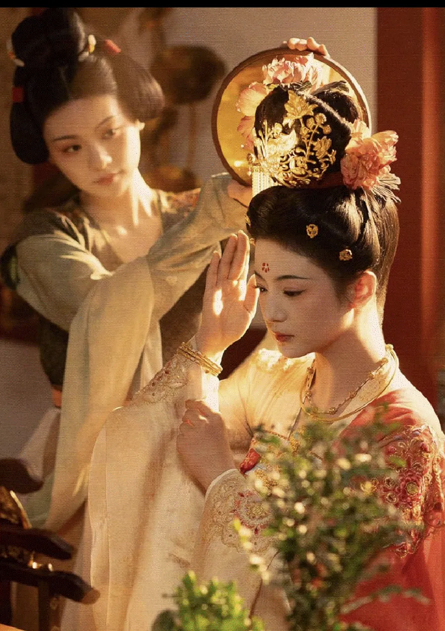 Riasan perempuan ala Dinasti Tang yang menjadi latar belakang drama Flourished Peony