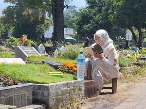 6 Cara Minta Maaf kepada Orang Tua yang Sudah Meninggal Dunia