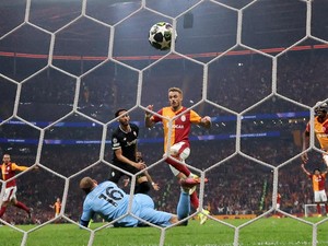 Galatasaray Hajar Juventus 5-2 di Leg Pertama Playoff Liga Champions