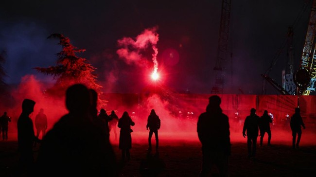 Negara Chaos, Seruan Gulingkan Rezim Menggema di Jalanan