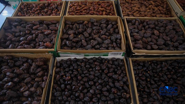 3 Ciri Kurma Oplosan Pakai Pemanis Buatan, Jangan Salah Beli!