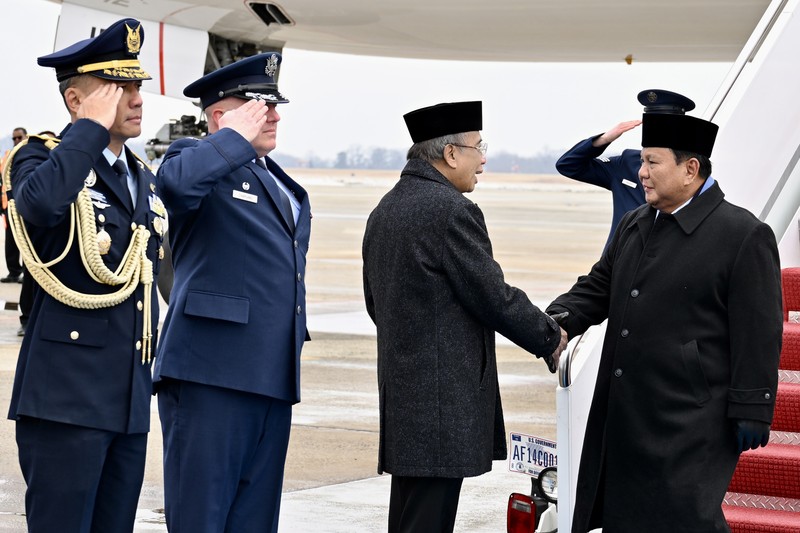 Presiden Indonesia Prabowo Subianto tiba di Amerika Serikat, Selasa, (17/2/2026), pukul 11.55 waktu setempat. Pesawat Garuda Indonesia-1 yang membawa Prabowo dan rombongan mendarat di Pangkalan Militer Andrews, Washington DC. (Dok. Biro Pers Sekretariat Presiden)