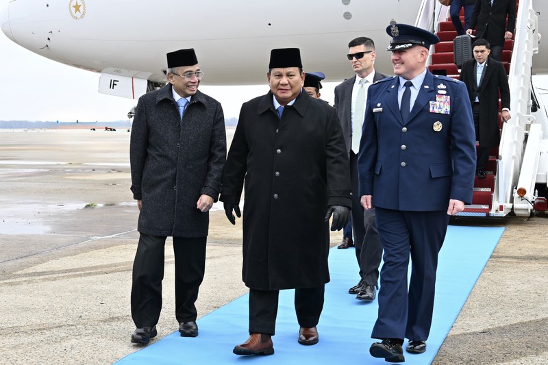 Presiden Indonesia Prabowo Subianto tiba di Amerika Serikat, Selasa, (17/2/2026), pukul 11.55 waktu setempat. Pesawat Garuda Indonesia-1 yang membawa Prabowo dan rombongan mendarat di Pangkalan Militer Andrews, Washington DC. (Dok. Biro Pers Sekretariat Presiden)