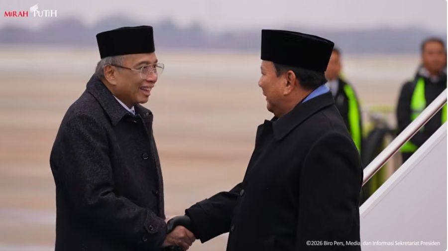 Presiden Prabowo Subianto tiba di Amerika Serikat (AS) pada Selasa (17/2/2026) pukul 11.55 waktu setempat. Pesawat Garuda Indonesia-1 yang membawa Prabowo dan rombongan mendarat di Pangkalan Militer Andrews, Washington DC.