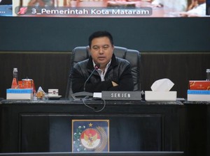 Sekjen Kemendagri Soroti Gejolak Harga Bapok, Pemda Diminta Sigap Awasi