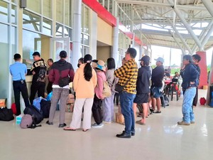 Keluh Warga Krayan Harus Antre Lama Demi Tiket Pesawat