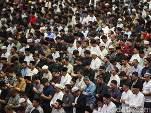 Bacaan Imam Terhenti di Tengah Surah, Makmum Perlu Melakukan Ini