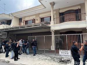 Bareskrim Polri Geledah Rumah di Surabaya Diduga Terkait TPPU-Emas Ilegal