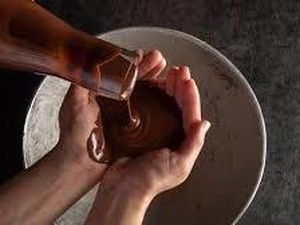 Viral Cuci Tangan pakai Cokelat Cair di Resto Michelin, Bayarnya Rp 4,5 Juta