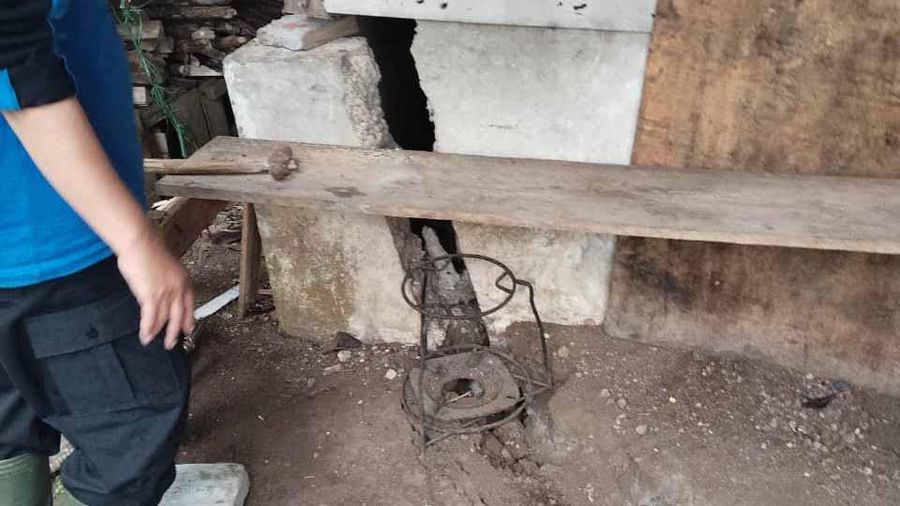 Dampak yang diakibatkan bencana pergerakan tanah yang terjadi di Kabupaten Tasikmalaya, Jawa Barat. (Dok. BPBD Kabupaten Tasikmalaya)