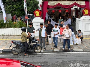 Gerindra Sumut Bagikan 1000 Takjil-Nasi Kotak Setiap Hari Selama Ramadan