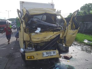 Kecelakaan Maut di Exit Tol Krian-Gresik, Sopir Truk Tewas