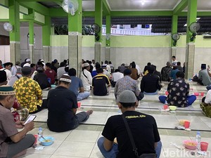 Nikmatnya Bubur India Masjid Pekojan Semarang, Cuma Ada Saat Ramadan!