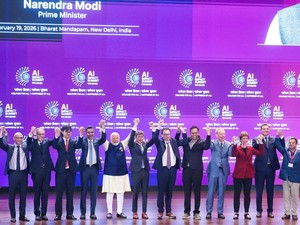 Video: Momen Canggung Sam Altman-Dario Amodei di India AI Impact Summit