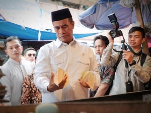 Mentan Sidak Pasar Kebayoran Usai Terima Laporan, Harga Langsung Turun