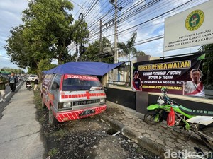 AMPB Dirikan Posko Kawal Sidang Botok dan Teguh di Depan PN Pati