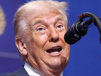 Trump Marah Besar, Minta Bos Netflix Langsung Dipecat