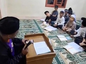 Ramadan Berbeda di Ciamis Kala Pemuda Bangun Tradisi Subuh