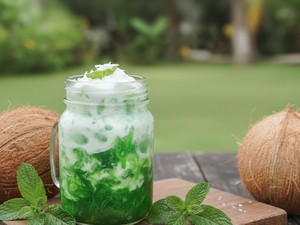 Resep Simpel Es Lumut Jelly untuk Takjil