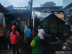 Rumah di Blimbingsari Depok Ludes Terbakar