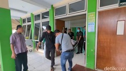 3 Remaja Putri Tewas Tersambar KA Argo Merbabu di Batang