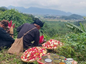21 Tahun Longsor Sampah Cimahi dan Doa yang Tak Putus Dipanjatkan