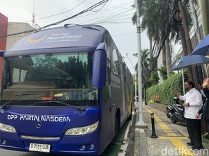 Surya Paloh Lepas Tim Safari Ramadan NasDem: Konsolidasi di Bulan Suci