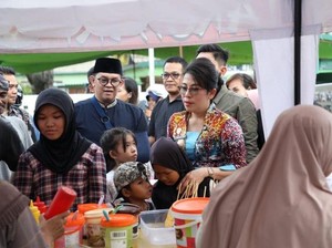 Diserbu Warga, Pasar Juadah Mess Daerah Singkawang Bisa Jadi Wisata Religi