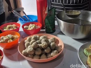 Mencicipi Bakso Lele Ponorogo yang Laris Saat Ramadan, Gurih Tanpa Amis