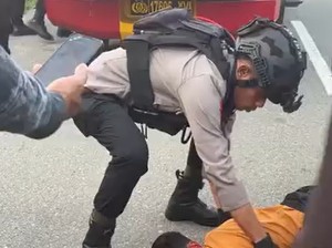 Sederet Fakta dan Kronologi Brimob Pukul Siswa Pakai Helm hingga Tewas