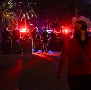 Demo & Blokade Besar-besaran Guncang Brasil, Sungai Amazon Mau 