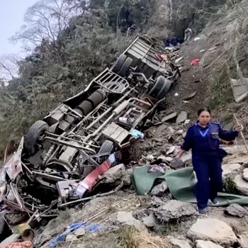 Remuk Tak Berbentuk! Ini Penampakan Bus Jatuh ke Jurang, 19 Tewas