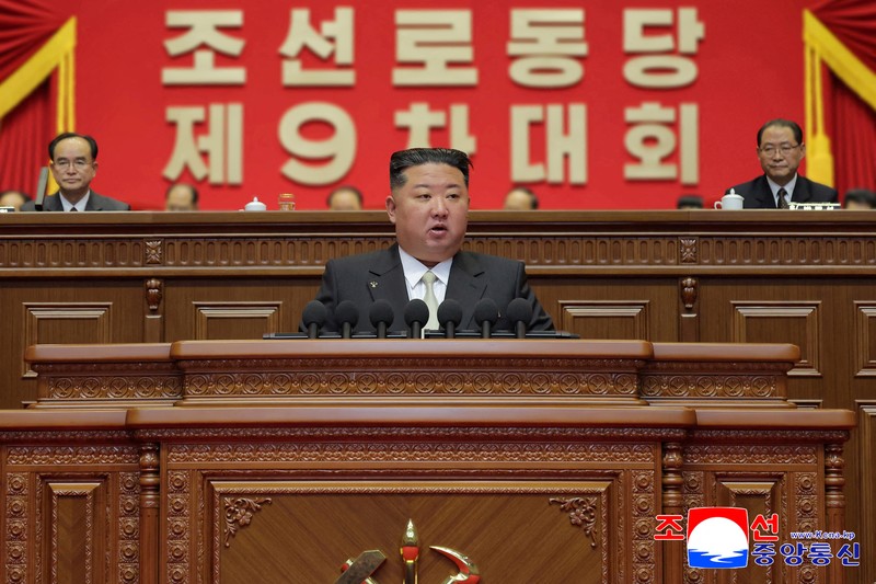 Pemimpin Korea Utara Kim Jong Un saat menghadiri Kongres Kesembilan Partai Buruh Korea (WPK) di mana ia terpilih kembali sebagai sekretaris jenderal, di Pyongyang, Korea Utara, 22 Februari 2026. (KCNA via REUTERS)