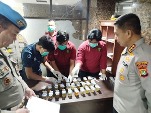 Kapolres Depok hingga Para Kapolsek Ikut Tes Urine, Hasilnya Negatif