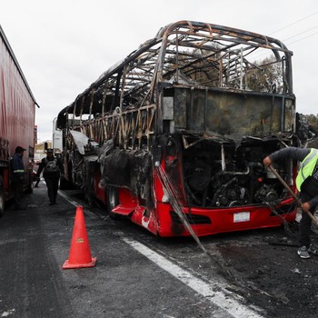 Potret Meksiko Kini Bak Neraka, Jalan Jadi Medan Perang-Mobil Dibakar