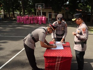 Dua Perwira Polres Manggarai Barat Dimutasi
