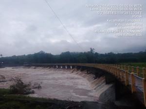 Debit Bendung Lekopancing Maros Naik, Waspada Potensi Banjir