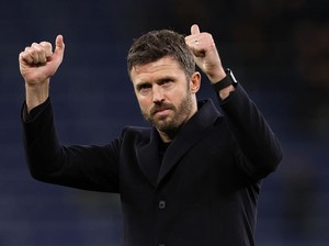 Manchester United Lolos Liga Champions, Carrick Bangga
