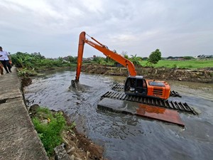 Pemprov Banten Genjot Normalisasi Sungai Cirarab, Rumah di Bantaran Ditertibkan