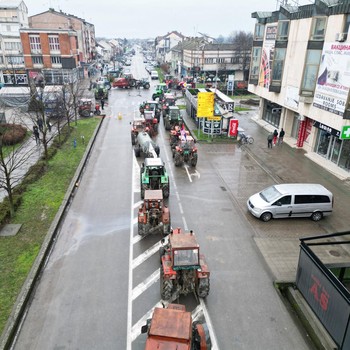 Potret Petani Blokir 42 Jalur Utama Negara Eropa, Jalanan Full Traktor