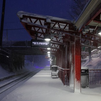 Badai Dahsyat Bekukan AS, Listrik Blackout-Transportasi Kacau-Balau
