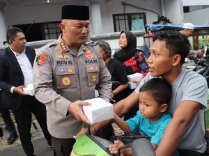 Polisi Gelar Bakti Religi dan Bang Jasri di Masjid Jaksel